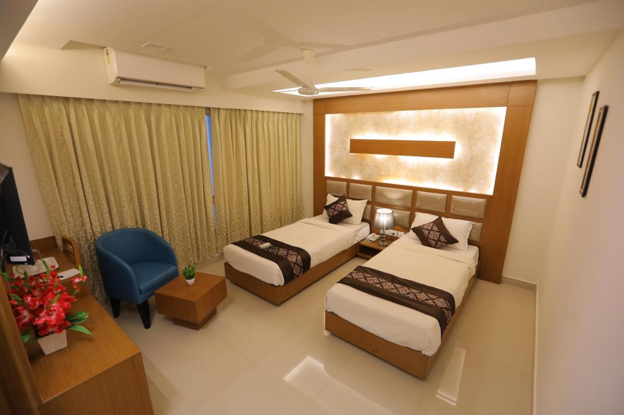 Greens Suite - Business Class Hotel - Opposite Ripon Building Chennai Eksteriør bilde