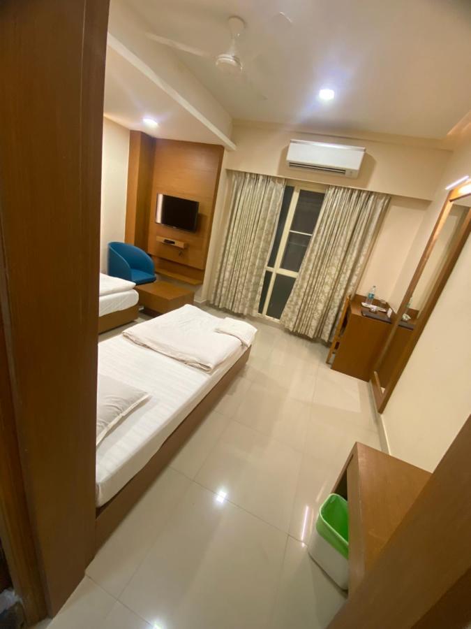 Greens Suite - Business Class Hotel - Opposite Ripon Building Chennai Eksteriør bilde