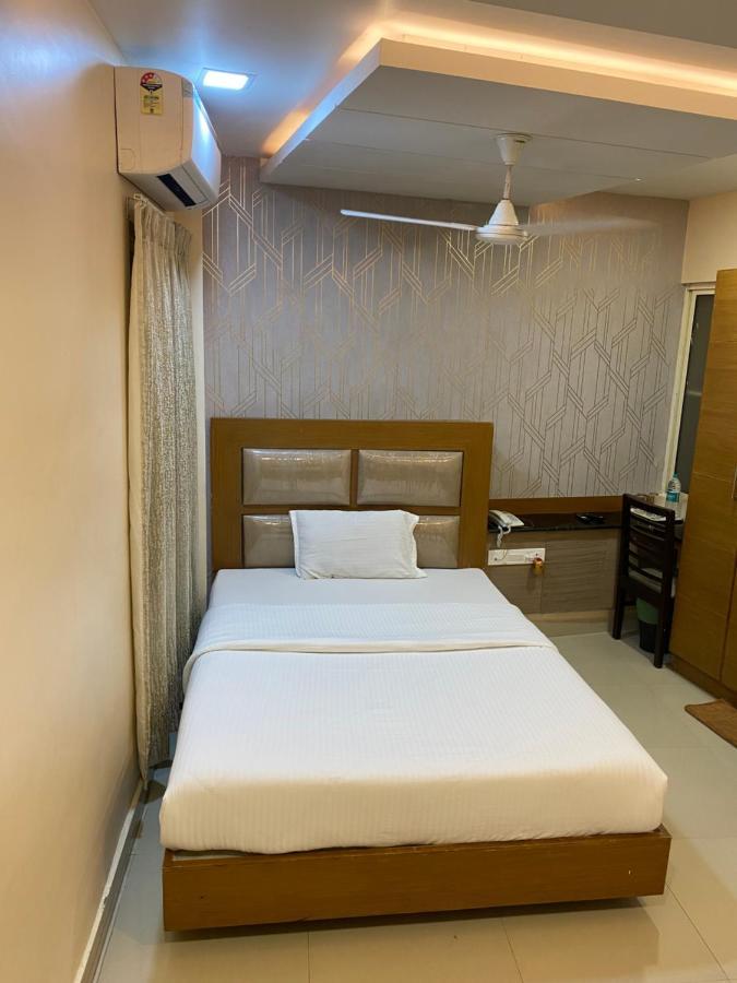 Greens Suite - Business Class Hotel - Opposite Ripon Building Chennai Eksteriør bilde