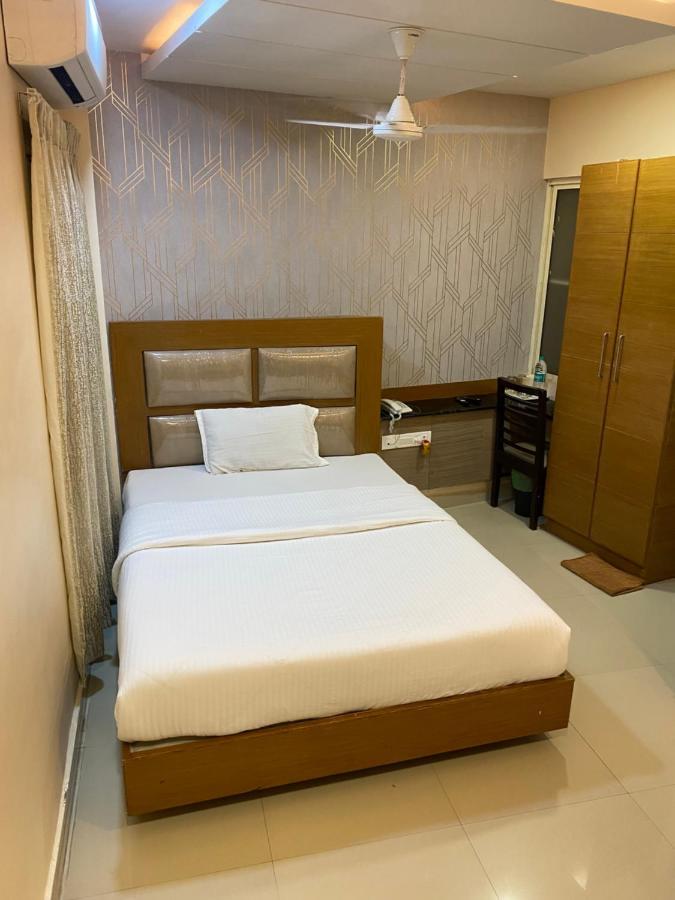 Greens Suite - Business Class Hotel - Opposite Ripon Building Chennai Eksteriør bilde