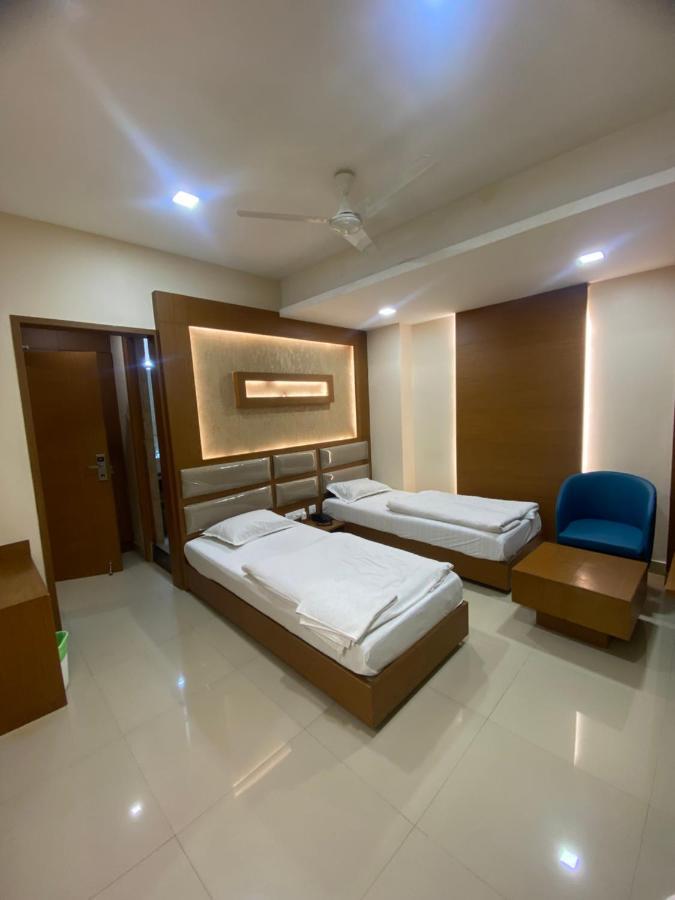 Greens Suite - Business Class Hotel - Opposite Ripon Building Chennai Eksteriør bilde