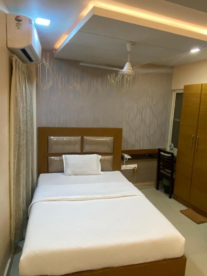 Greens Suite - Business Class Hotel - Opposite Ripon Building Chennai Eksteriør bilde