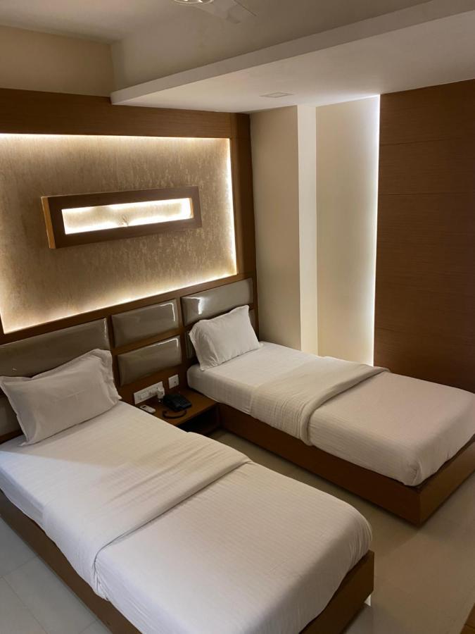 Greens Suite - Business Class Hotel - Opposite Ripon Building Chennai Eksteriør bilde